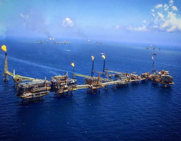 Técnico mecânico de refrigeração offshore